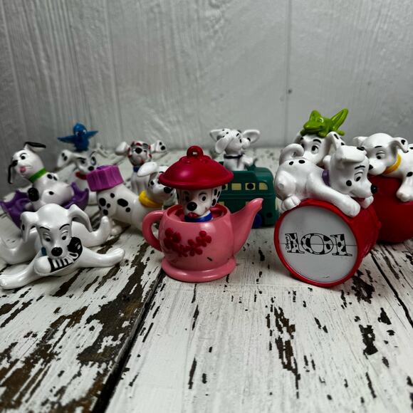 McDonald’s 101 Dalmatian Happy Meal Toy Bundle Lot of 10 Bus Umbrella Christmas - Picture 2 of 6